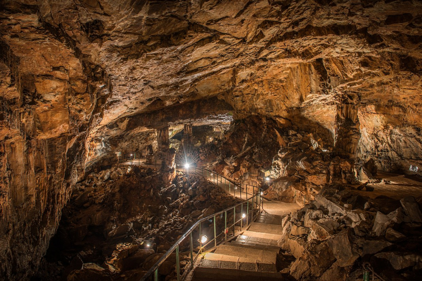 Пещера Сыева дыра 