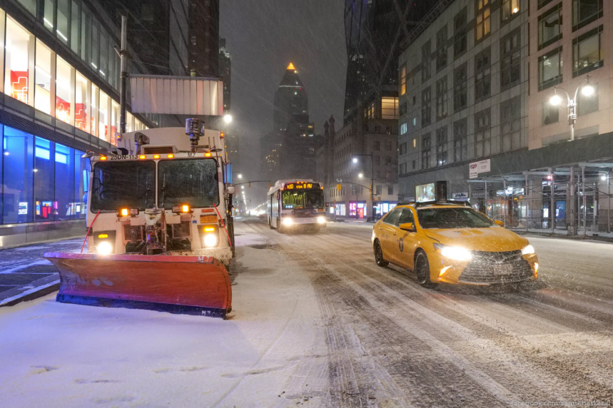 Снегопад в Нью-Йорке 