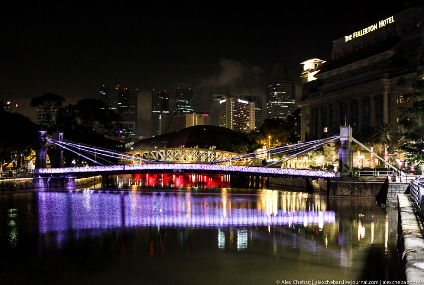 Отражения ночного Сингапура 