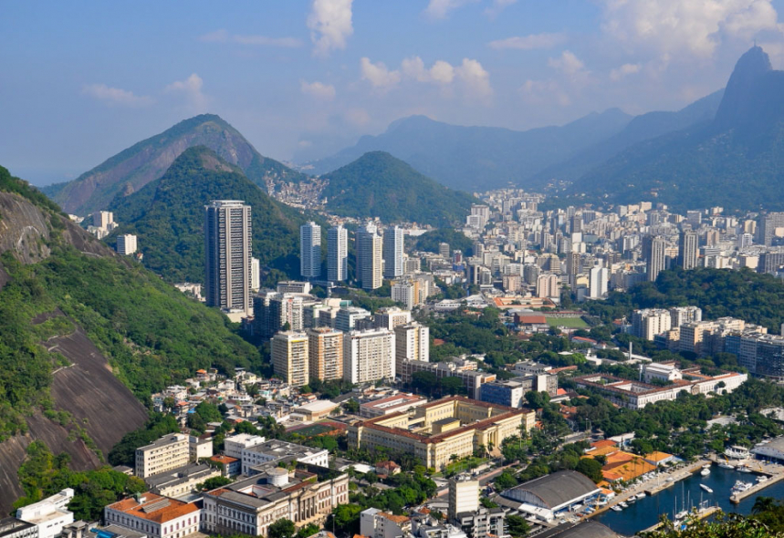 Сахарная Голова и Рио-де-Жанейро с высоты 