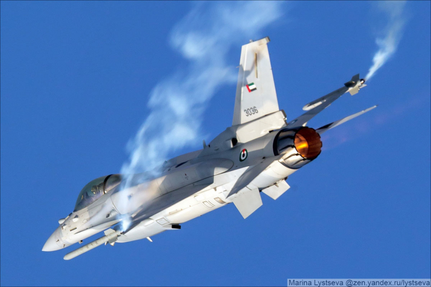 Dubai Air Show 2021. Эффектные кадры с авиашоу 
